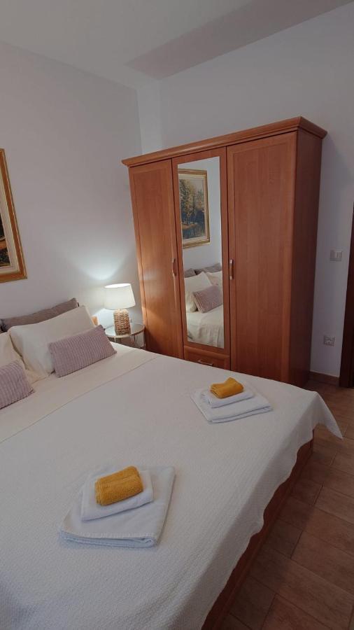 Apartments Lola Rovinj Eksteriør bilde