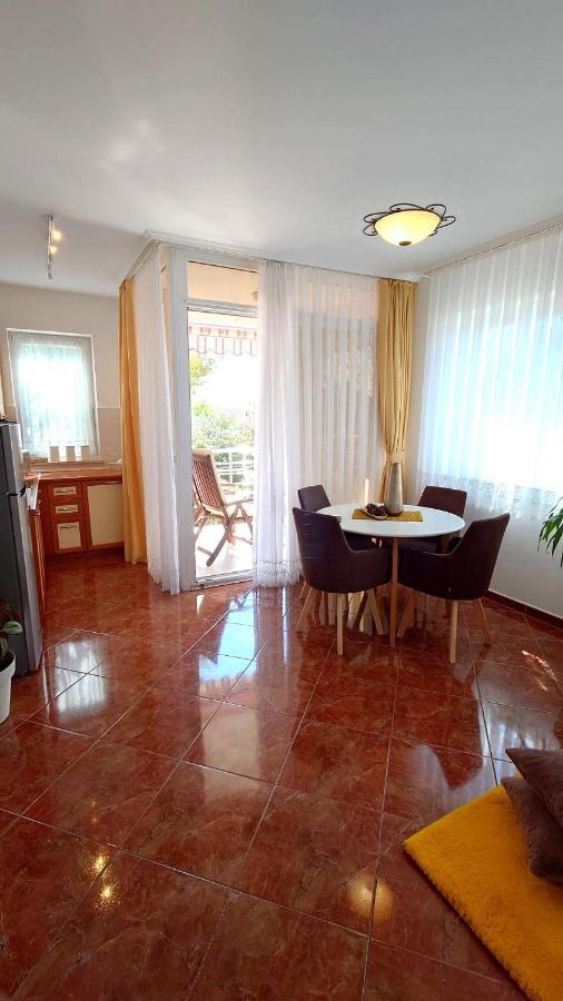 Apartments Lola Rovinj Eksteriør bilde