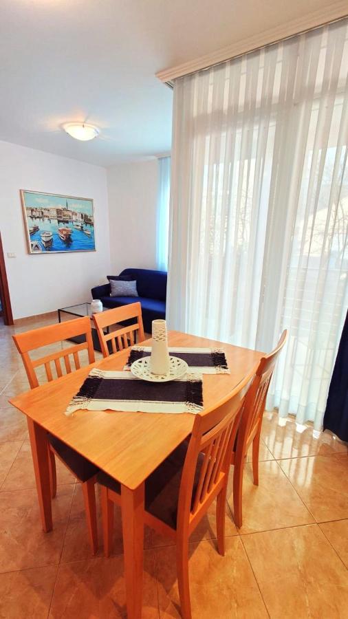 Apartments Lola Rovinj Eksteriør bilde
